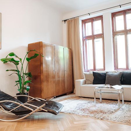 Oomph Vintage 2Br Gem Steps From Politechnika Διαμέρισμα Βαρσοβία Εξωτερικό φωτογραφία